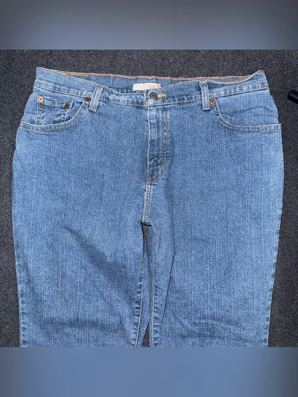 Vintage y2k Levi’s 550 Relaxed Bootcut Jeans Womens 16 Medium Blue Denim 34x28.5 - Image 3