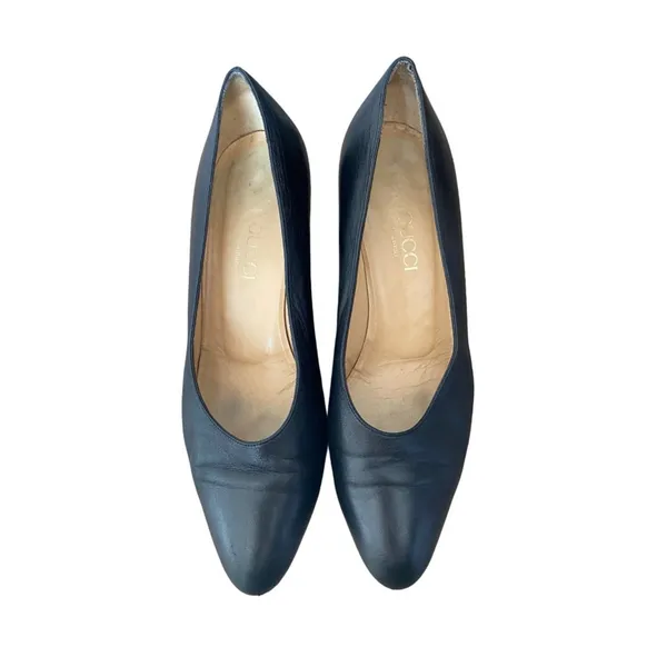 Gucci Signature Classic Black Leather Mid-Heel Pumps size 37 1/2 US 7.5 - Image 4