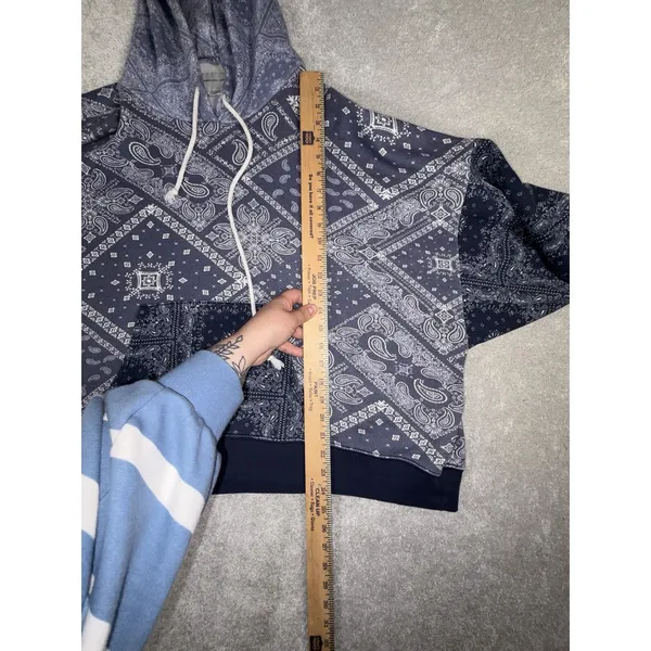 American Eagle Hoodie Women's L Blue Bandana Print Oversized Sweatshirt Pullover - Image 6