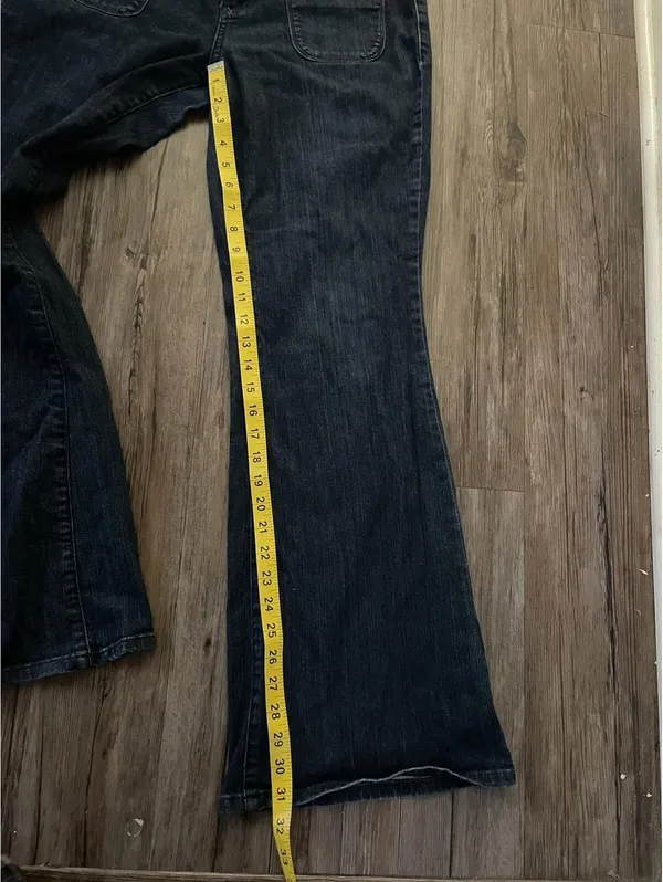 Mossimo y2k 2000s flared bell bottom jeans Women's Sz 12 Blue - Image 4