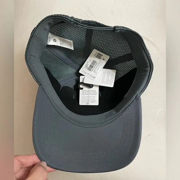 Lululemon NWT Gun Metal Grey & Black Trucker Hat Size L/XL - Image 8