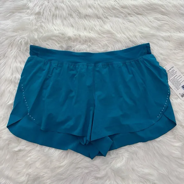 Lululemon Fast and Free High Rise Classic Fit Split Short 3" Hawaiian Blue XL - Image 3