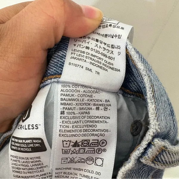 Levi’s 501 Original High Rise Distressed Button Fly Jeans Light Wash Size 25 - Image 10