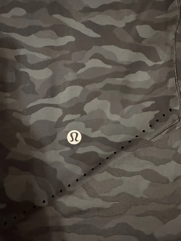 Lululemon T-Shirt - Image 4