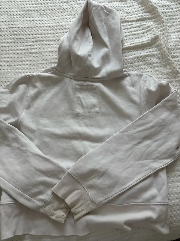 Aeropostale white hoodie size small so cute and comfy just trying to declutter There are 2 small holes on each arm as pictured - Image 3