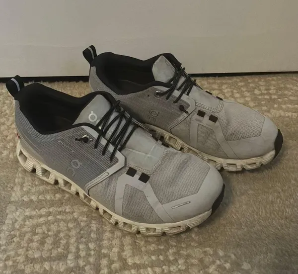 On Cloud Shoes - Image 4