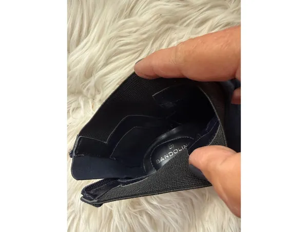 Marika Black Adjustable Waist Pack with Zipper Pocket - Image 7