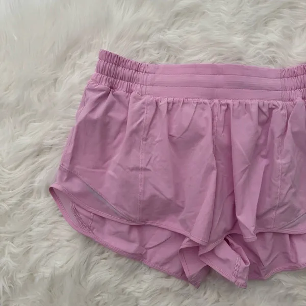 Lululemon Hotty Hot Low Rise Lined Short 2.5" Vita Pink Size 8 - Image 4