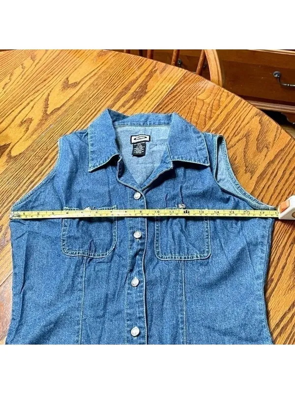 Vintage 1990s David Bitton Blue Denim Sleeveless Button Up Top - Image 8