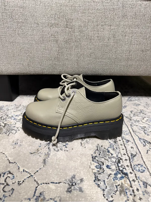 Dr Martens 1461 Womens Quad II Platform Stone Pisa Leather - Image 4