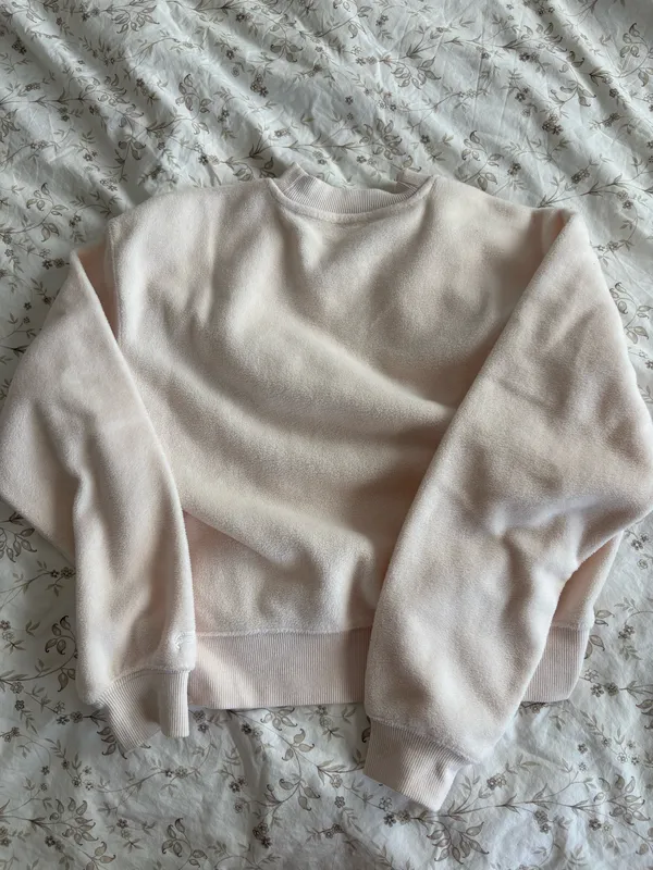 Fuzzy Cream Crewneck Fabletics  - Image 3