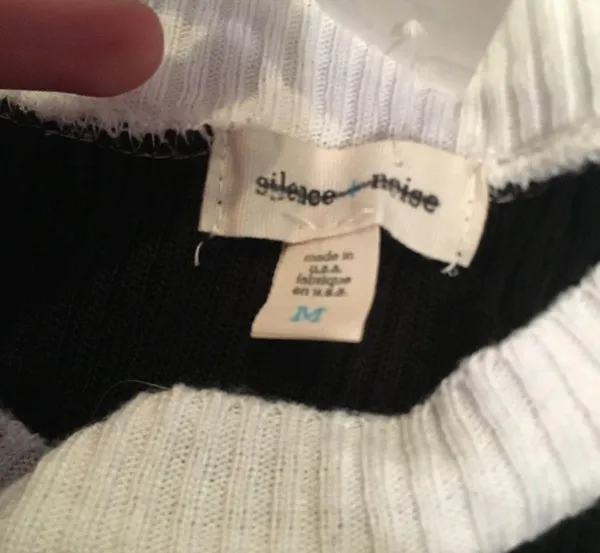 Urban Outfitters Blacks and white knit tank top cropped never worn - Image 3