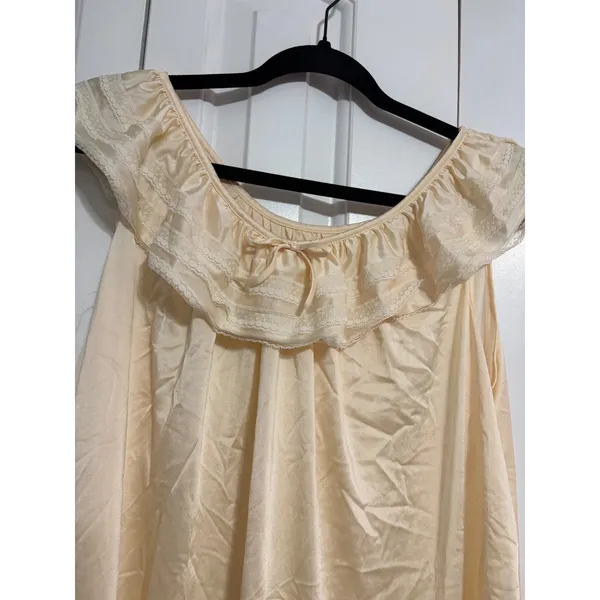 Vintage‎ Nightgown Romantic Coquette Cream Ruffled Lace Bow Sleepwear - Image 3