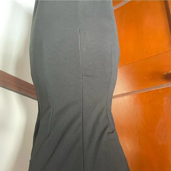 Lauren Ralph Lauren Classic Black V-Neck Dress - Image 3