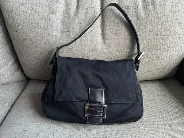 Fendi Vintage mamma baguette neoprene black shoulder bag - Image 2