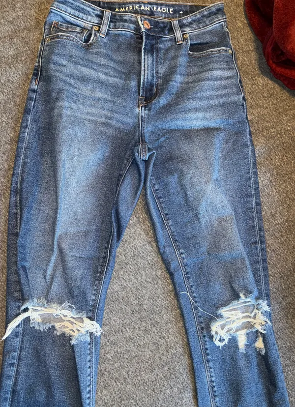 American Eagle Outfitters Mom Jean - Image 3