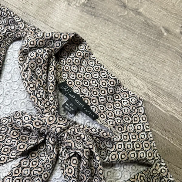 •ADRIANNA PAPELL• BLOUSE - Image 6