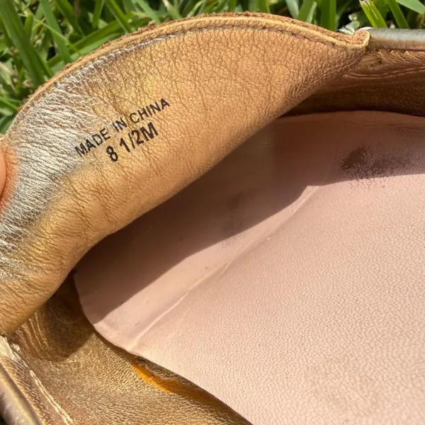 Kate Spade Gold Flats with Moccasin Stitching Size 8.5 - Image 7