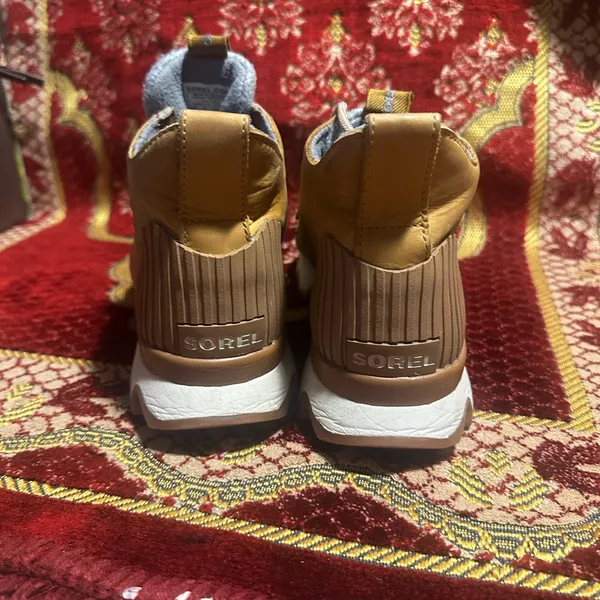 Sorel women’s‎ size 7.5 winter boot  leather and wool - Image 4
