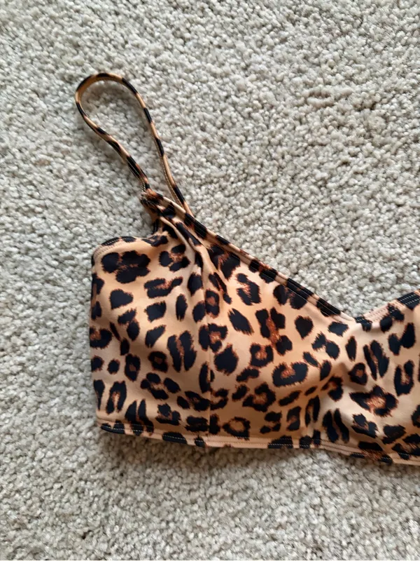 Summersalt bathingsuit bikini swim cheetah print built in bra top size 2 xs NWT - Image 4