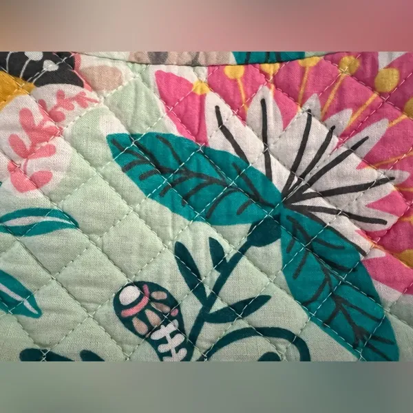 Vera Bradley RETIRED: | Mint Flowers pattern medium size crossbody purse - Image 3