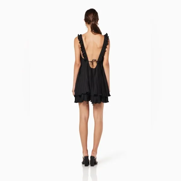 Elliatt Drama Pleated Tiered Hem Cocktail Mini Dress Black - Image 5
