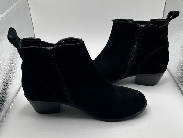 NWOB vionic water repellent suede ankle boots roseland black suede size 7 - Image 11