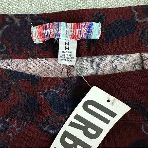 Urban Outfitters Women’s Burgundy Patterned Pull On Pants Size M NWT - Image 5