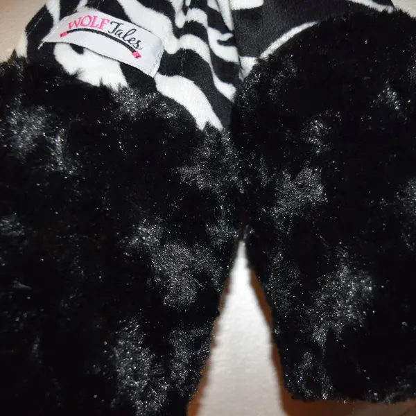Wolf Tales Scarf w/Handwarmer Pockets, Faux fir, Zebra Print - Image 4