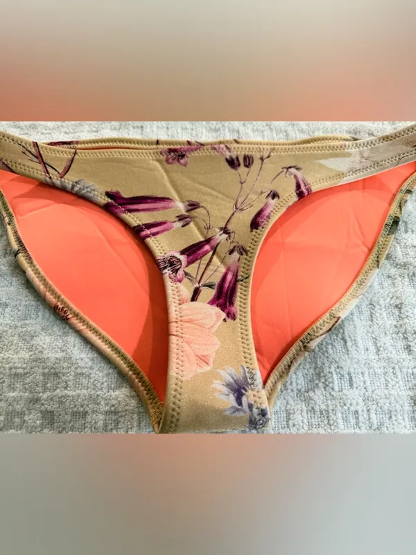 TRIANGL Neoprene Yellow Floral Bikini Bottoms, sz. Large - Image 2