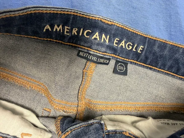 American Eagle Next Level Stretch Straight Leg Jeans Size 6 - Image 5