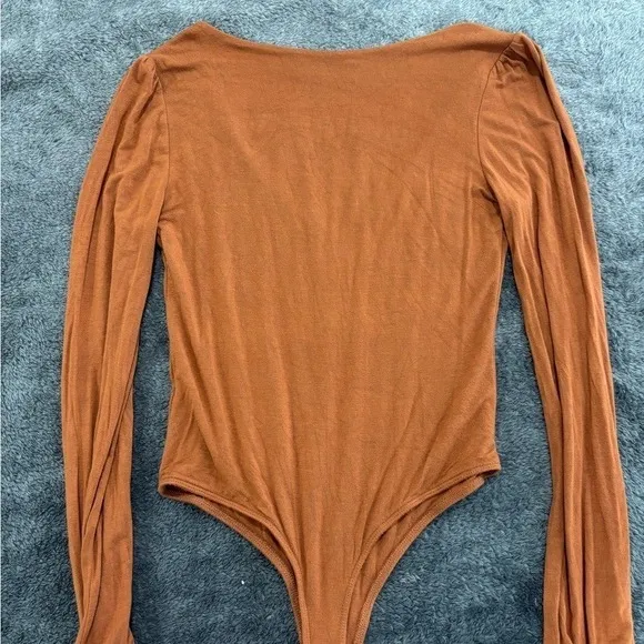 Lulus Rust Orange Deep V-Neck Long Sleeve Puff Shoulder Bodysuit Size Medium‎ - Image 7