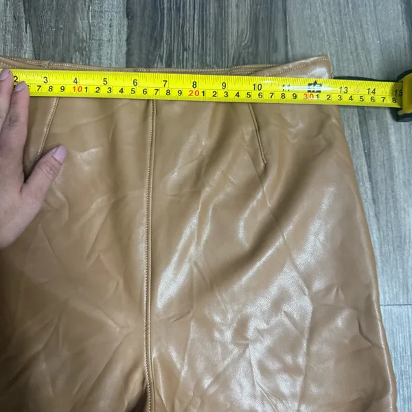 Abercrombie & Fitch Vegan Leather Pull On Leggings in Camel Tan Size Small Long - Image 4