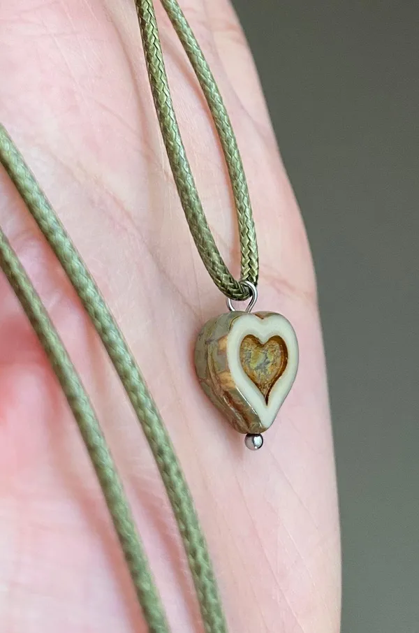 Handmade unique quality Czech glass heart bead fairy boho vintage retro style necklace🌿✨ - Image 3