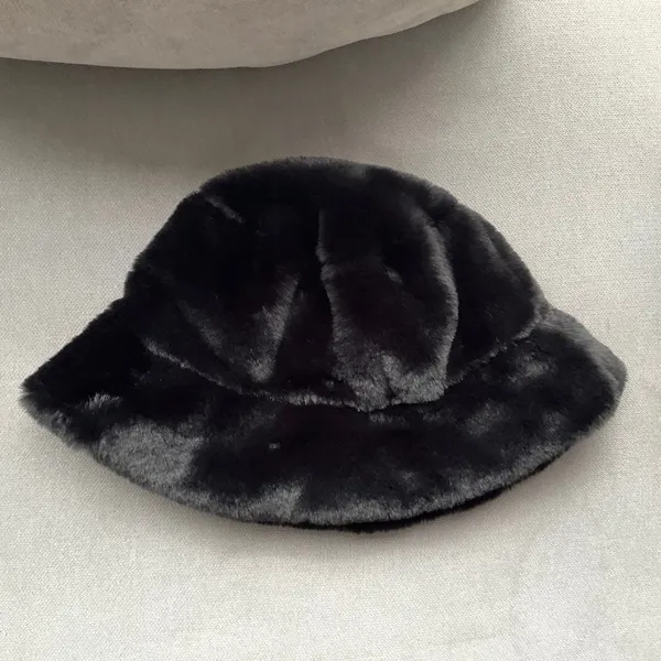 Alo Yoga Faux Fur Bucket Hat Black M/L - Image 5