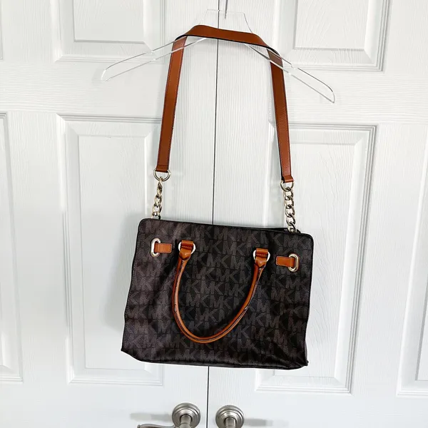 Michael Kors Hamilton Large East West Monogram Shoulder Tote - Image 11