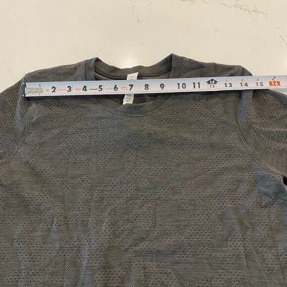 Lululemon Gray Long Sleeve Workout Top Shirt Size‎ 6 - Image 8