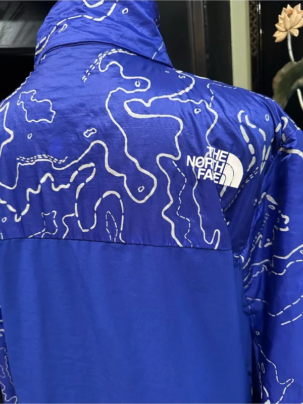The North Face Blue & White Topographic Map Windbreaker – Size Large - Image 6