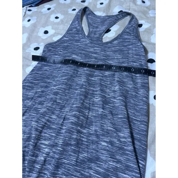Lululemon grey tank top - Image 3