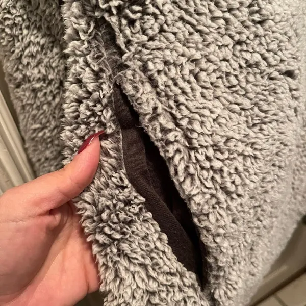 Victoria's Secret PINK Cozy Gray Sherpa Jacket M/L - Image 3
