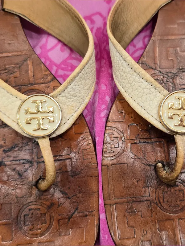 Tory Burch Thong Sandals Size 9 - Image 2