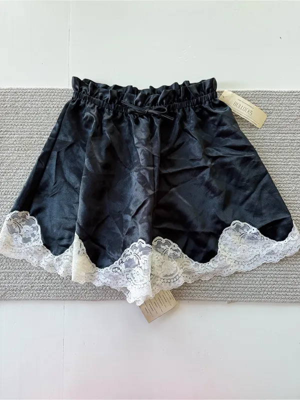 Vintage Natori Black High Waist Satin Shorts with White Lace Trim Sz Small NWT - Image 2