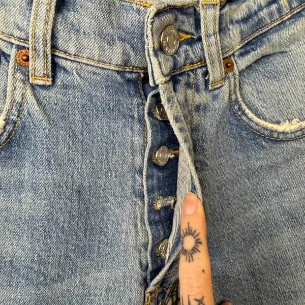 Zara Light Wash Distressed Denim Button Fly Mid-Rise Straight Leg Jeans Size 30 - Image 7