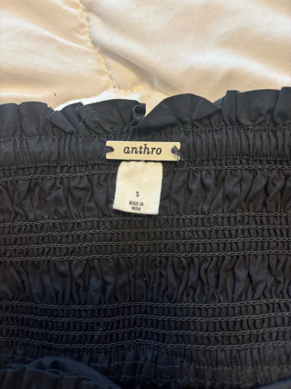 Anthropologie shorts ruffle waist band - Image 2