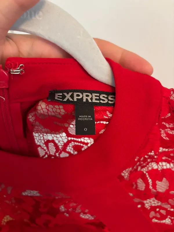 Red dress - Image 4