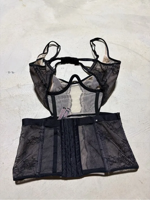 Victoria’s Secret lace corset bustier set panties lace small - Image 9