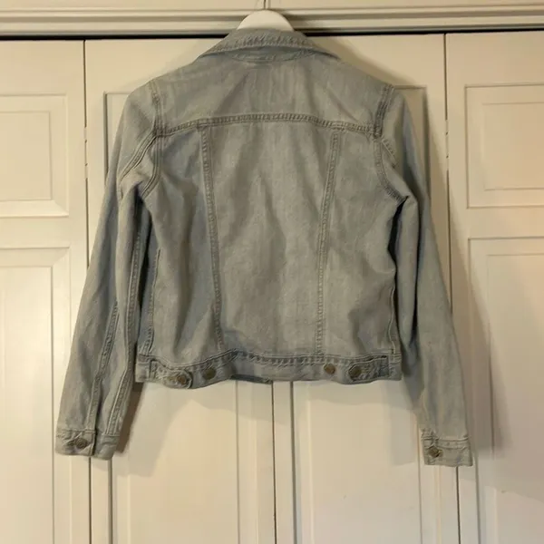 Levi’s cotton denim jacket with white embroidered flowers M - Image 9
