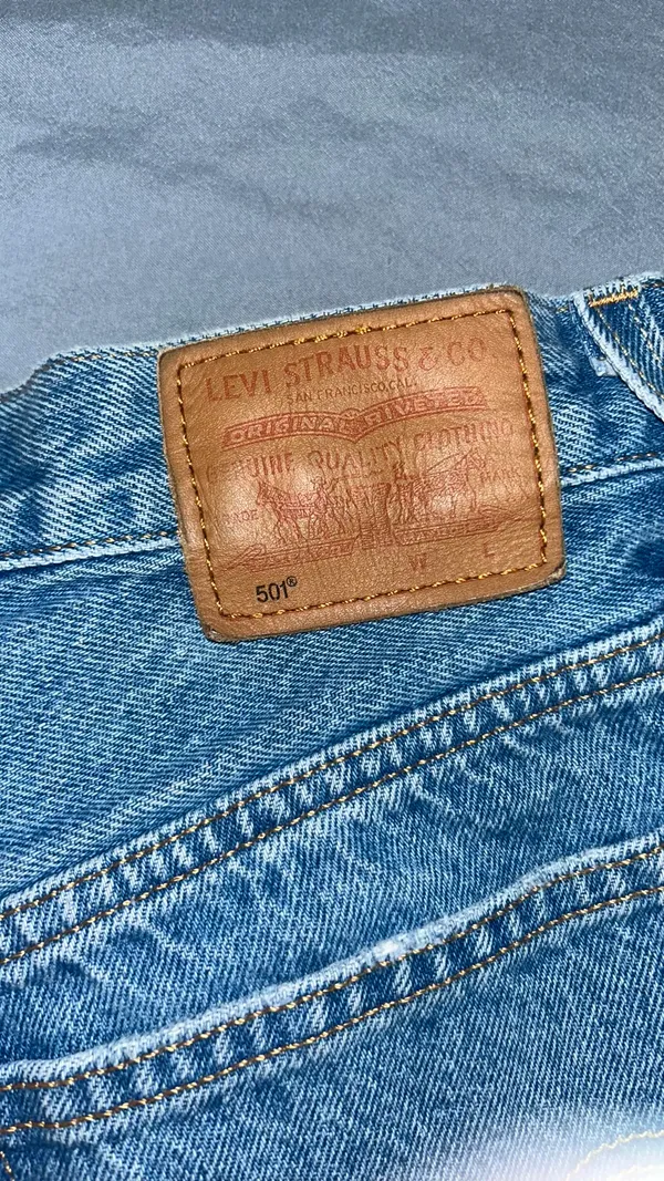 Levi’s Shorts 501 - Image 4