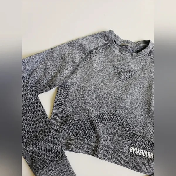 Gymshark Cropped Athletic Sports Top - Image 4