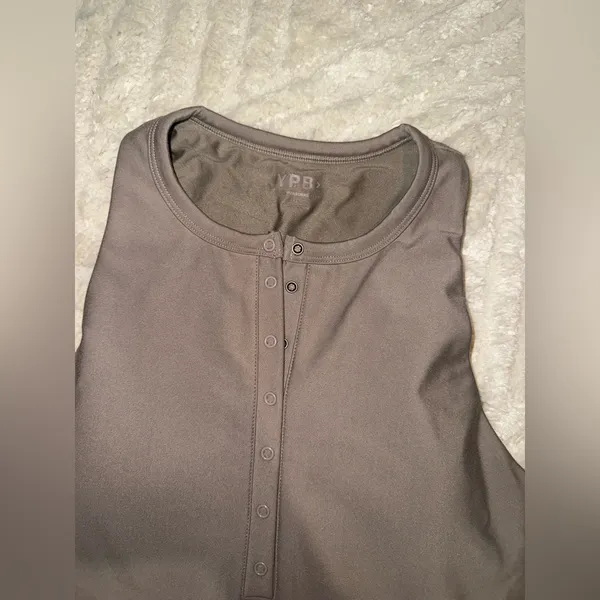 Abercrombie & Fitch Taupe Athletic Shorts Set - Image 3